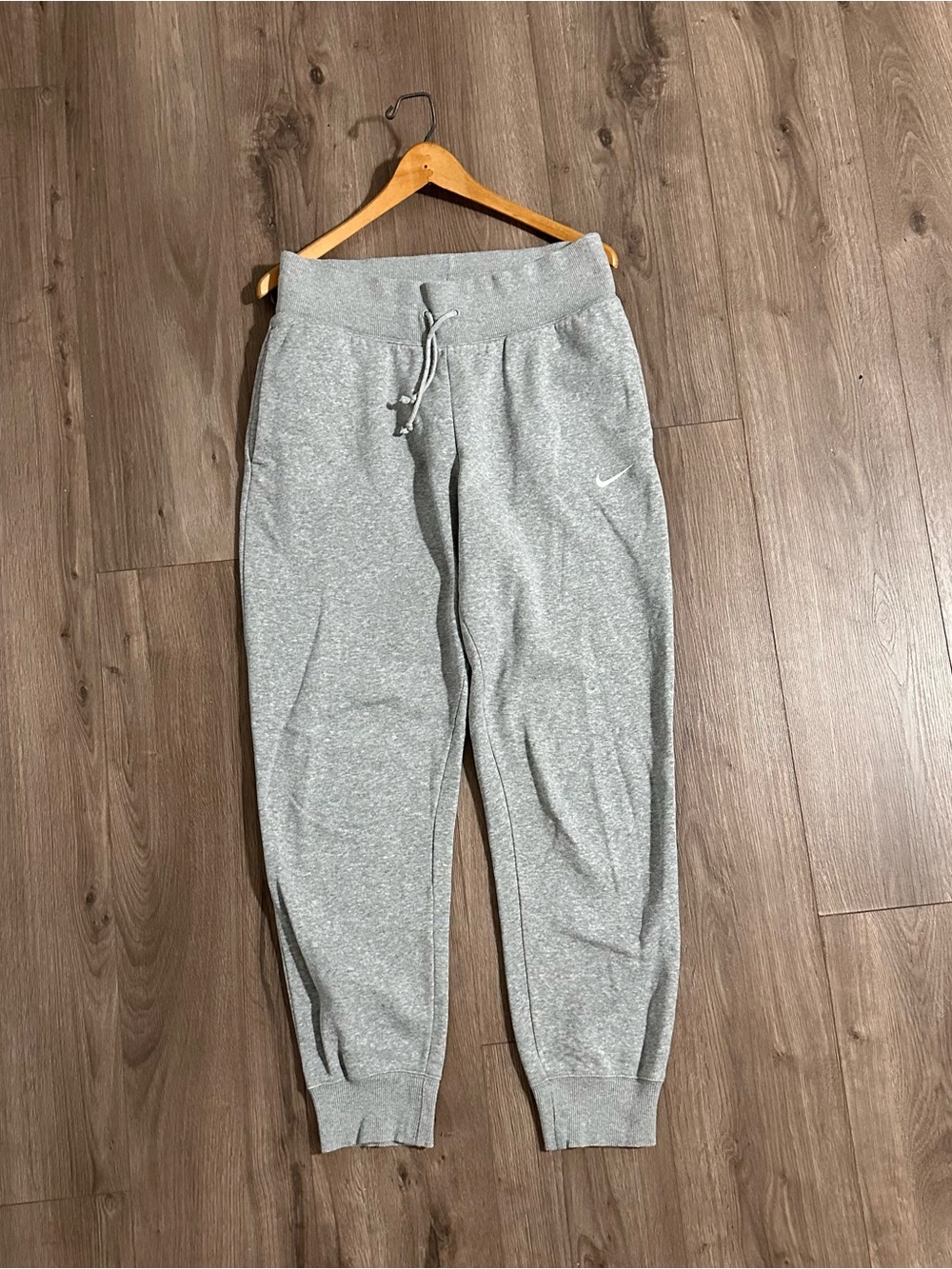Nike Gray Joggers Women’s Sweatpants Drawstring Pockets - Picture 1 of 10